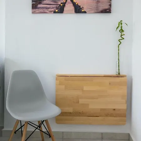 Doukas & * Skála Marión