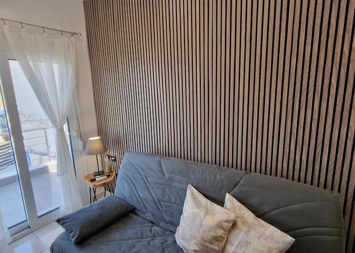 Doukas & Apartamento