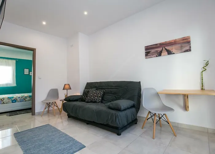 Doukas & Apartamento Skála Marión