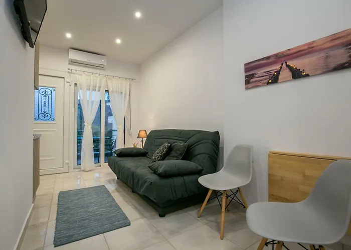 Doukas & Apartamento