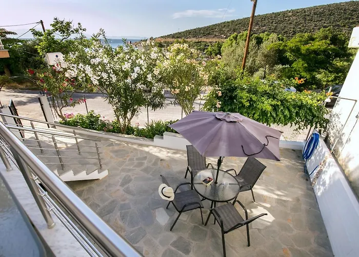 Doukas & Apartamento *